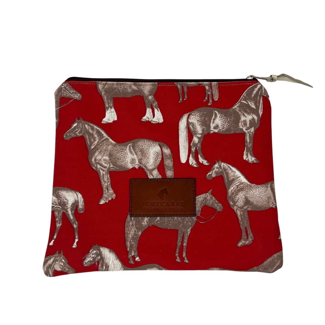 Stable Pouch Medium in Equus