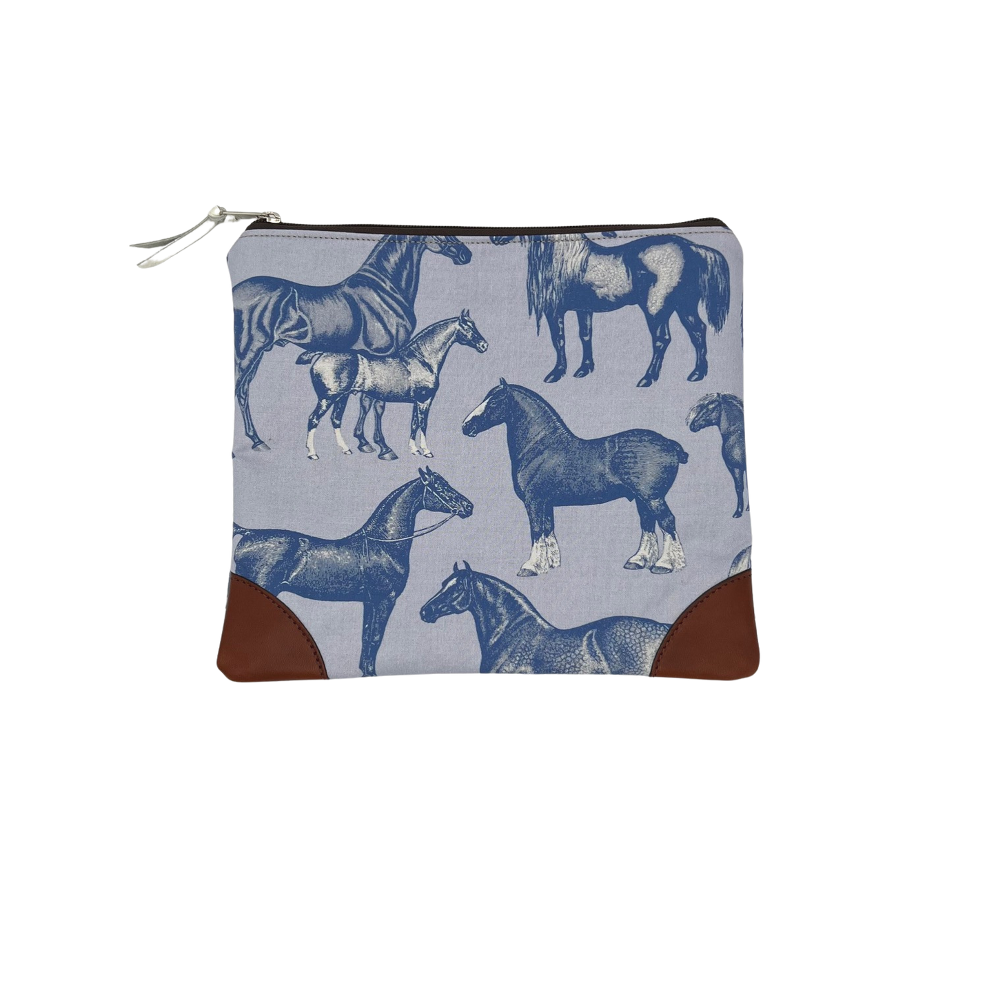 Stable Pouch Medium in Equus