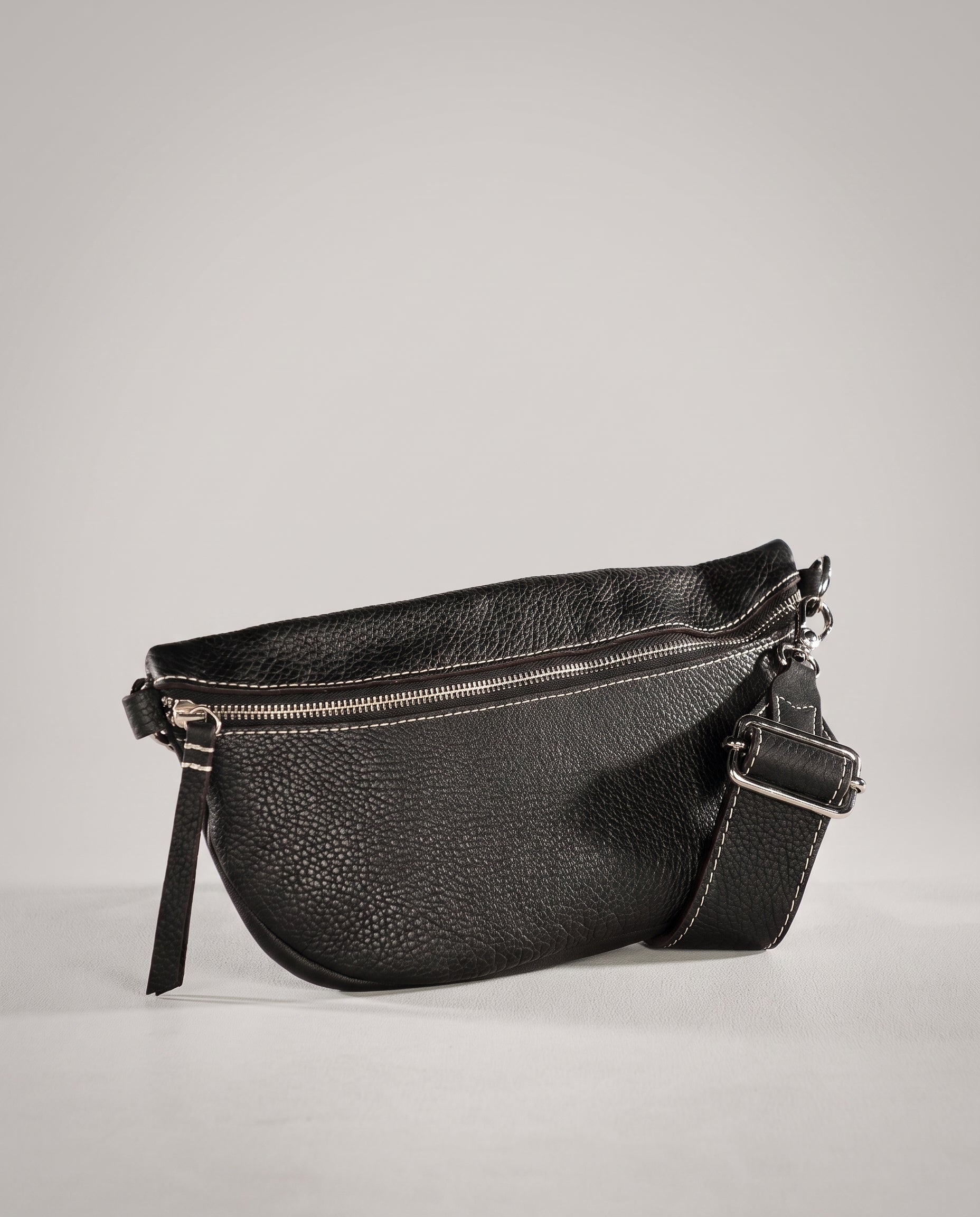 Alysse Sling Bag - Black