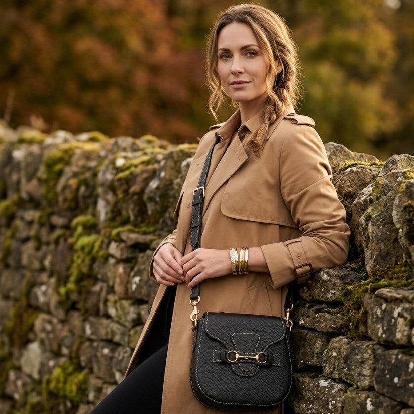 Blair Midsize Bag Black — lifestyle outdoor