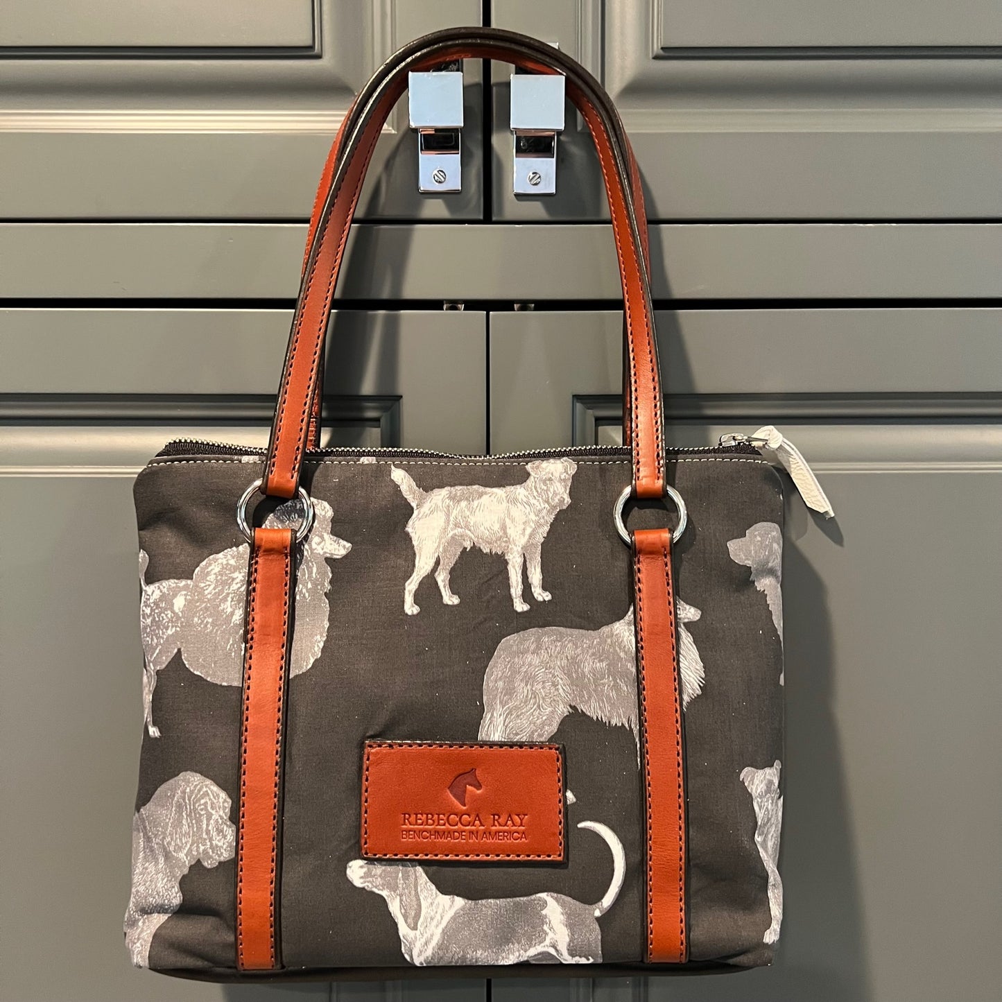Dog Show Stable Satchel