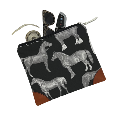 Stable Pouch Medium in Equus - 5 color options